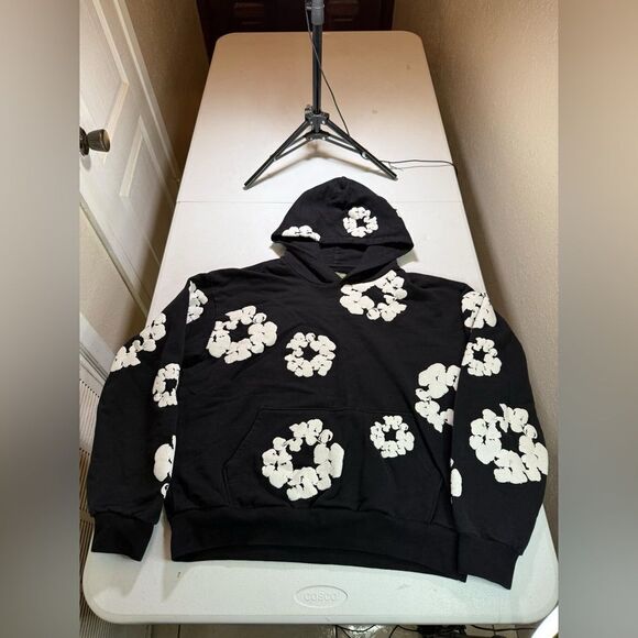 Denim Tears The Cotton Wreath Sweatshirt Black Size XL AUTHENTIC - Picture 1 of 10